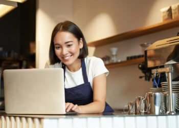 How Small Businesses Can Benefit from Social Commerce?