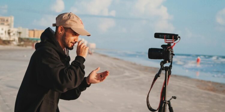 7 Main Advantages of Using Social Commerce for Businesses