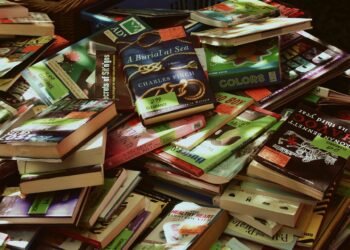 6 Types of Subscription Box Models for Books