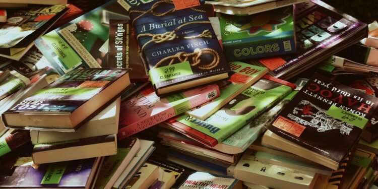 6 Types of Subscription Box Models for Books