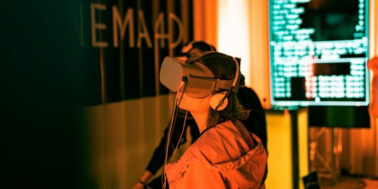 Applications of AR in Fashion and Apparel E-commerce