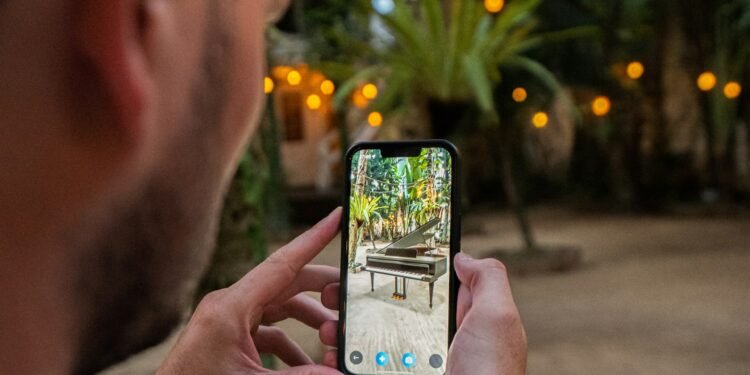 4 Best Examples of Successful AR Implementations In Ecommerce.