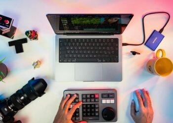 6 Latest Statistics and Data on Social Commerce