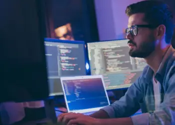 Using AI to Optimize Content for Voice Search