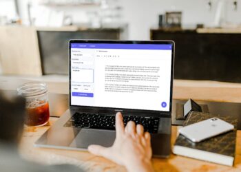 How AI Tools Can Improve Your Blog Content Strategy?