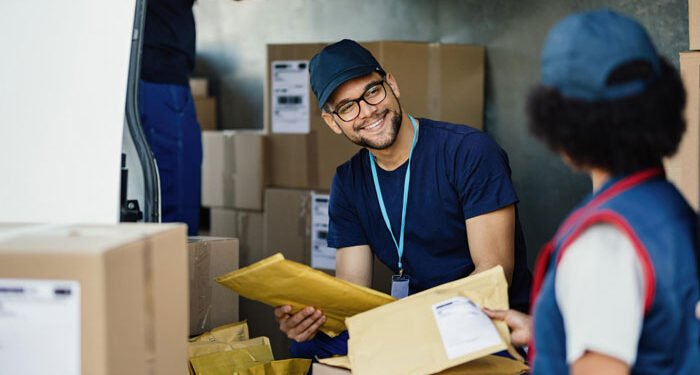 How to Manage Customer Orders Efficiently? (4 Best Practices That Save Time and Stress)